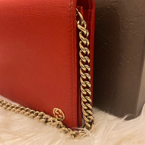 Gucci Wallet on a Chain - Picture 10 of 15